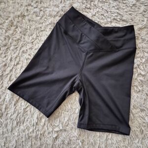 ☆5/$15☆Forever 21 Black High-Waist Biker Shorts | XS | Crossover Waist
